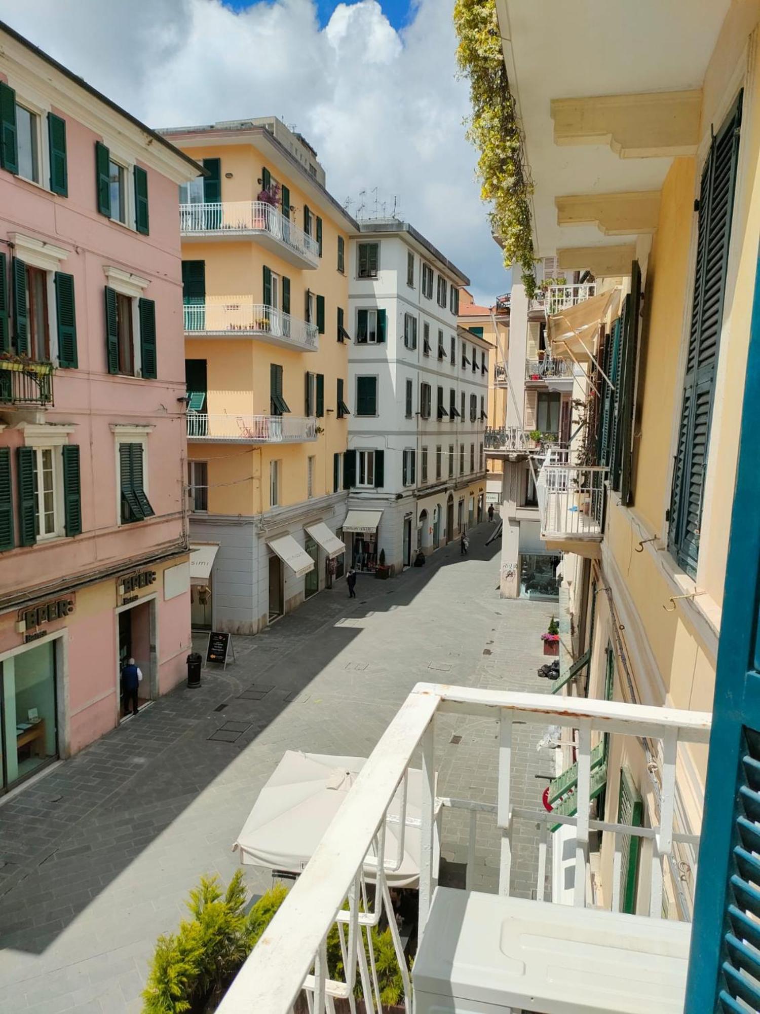 Il Balcone Sul Teatro Apartment La Spezia Luaran gambar