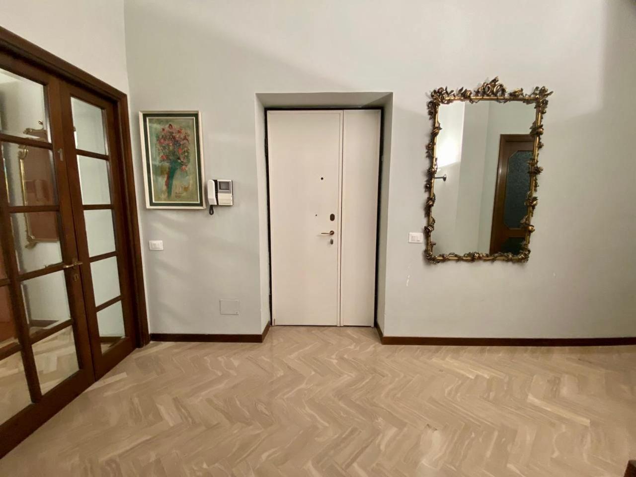 Il Balcone Sul Teatro Apartment La Spezia Luaran gambar